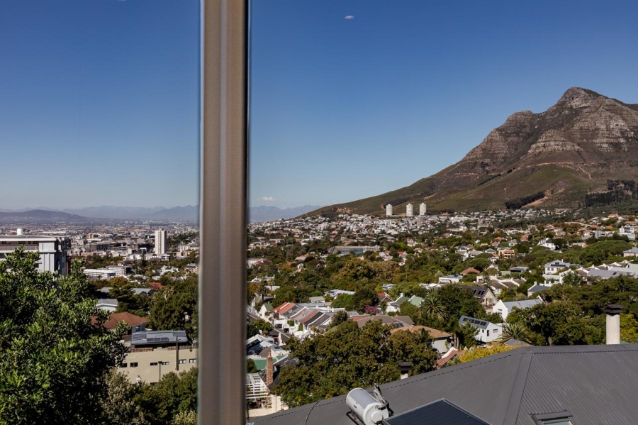 3 Bedroom Property for Sale in Higgovale Western Cape